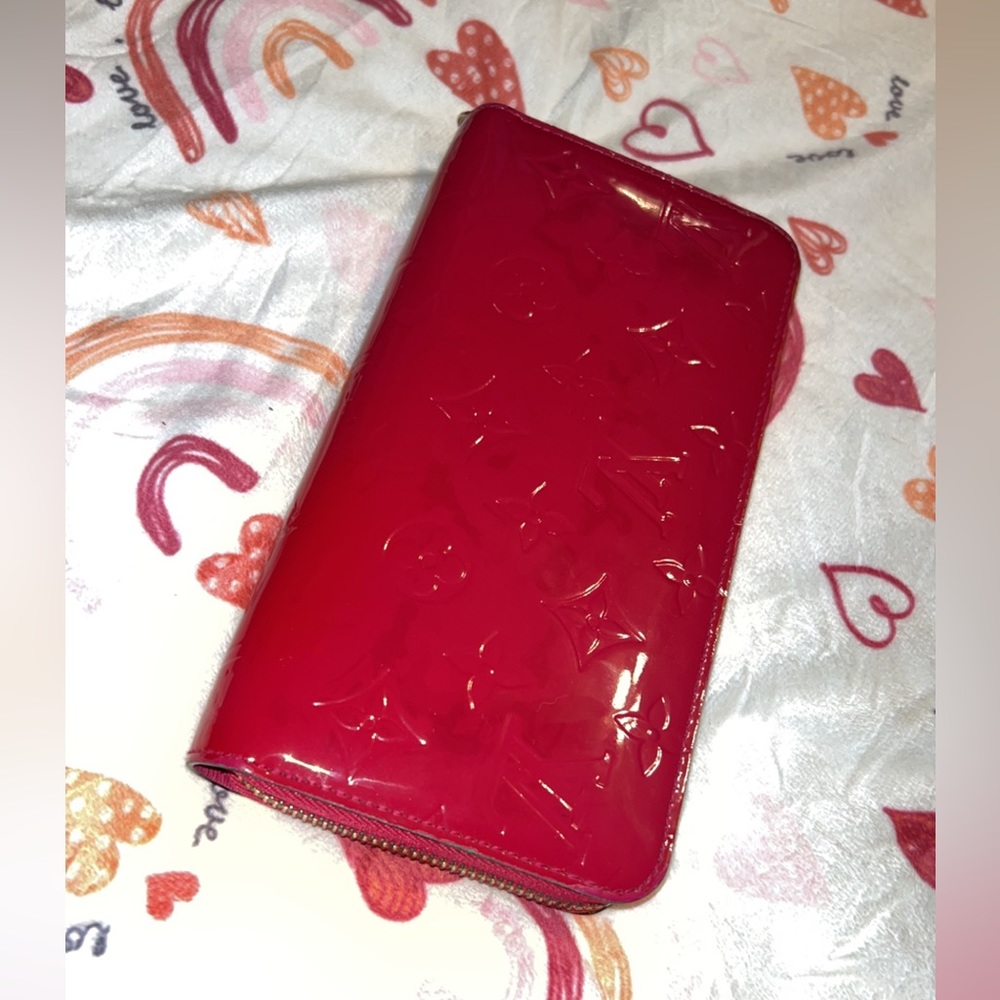 Louis Vuitton Red Vernis Long Zip Wallet - Picture 7 of 11